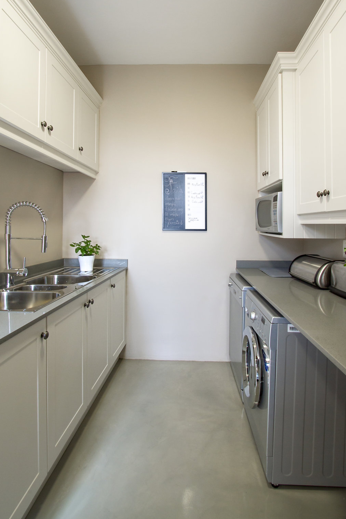 Cut and Edge 1335x2000